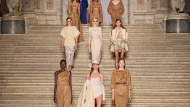 MAX MARA RESORT 2026 RUNWAY SHOW